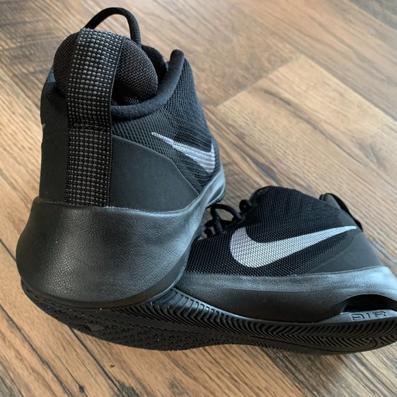 Men\'s Nike Air Versitile Black Sneakers 7.5M main image 5
